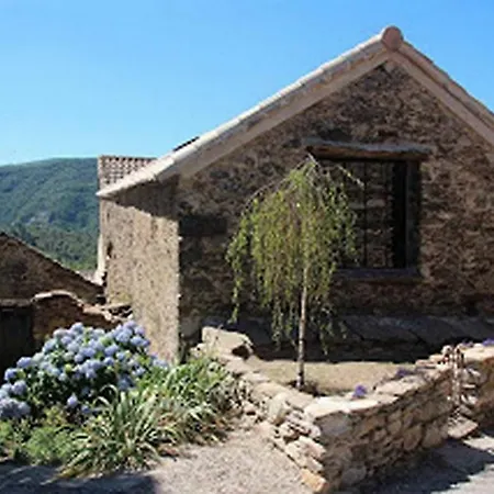 Le Paillet Des Artistes Holiday home *
